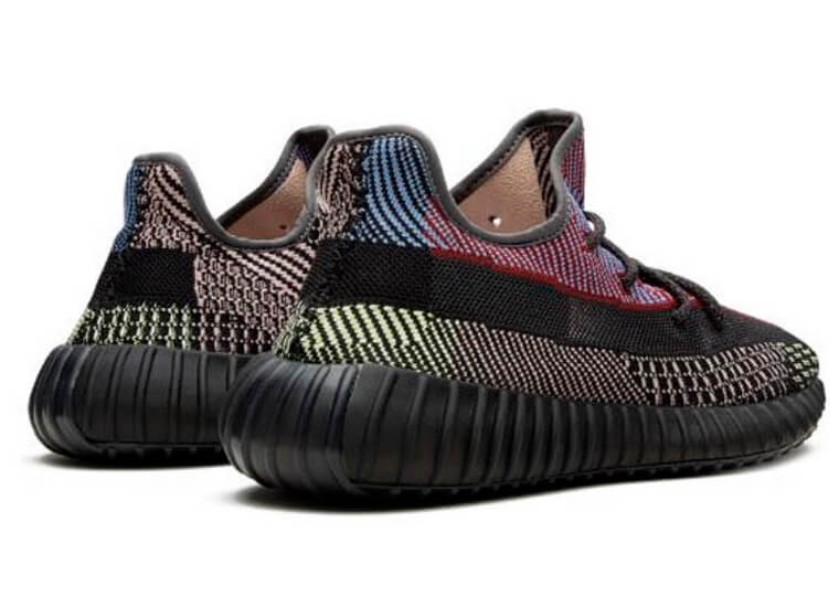 YEEZY YECHEIL POSTERIOR